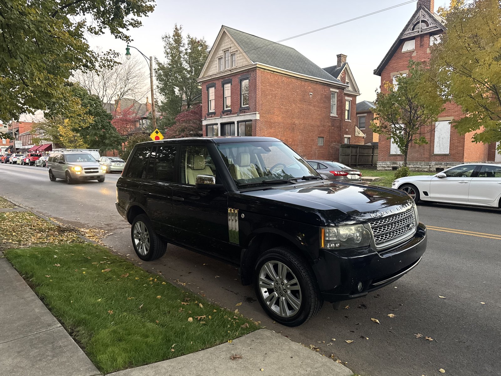 Black Range Rover after an exterior detail